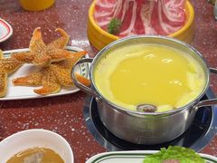 -四囍码头海鲜烧烤自助火锅(外滩南京东路悦荟广场店)