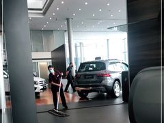 -北京鹏龙大道奔驰4S店(纪家庙店)