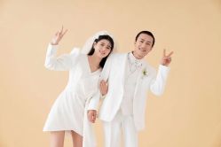 -蒙娜丽莎婚纱摄影(南门店)