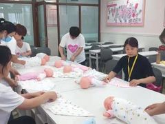 -爱月宝月嫂·育儿嫂