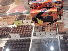 -VENCHI 闻绮(北京国贸商城店)