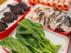 -毛辣果·贵州红酸汤牛肉火锅(西单店)