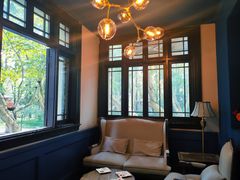靠窗位-也枫·小黄楼(南山路旗舰店)