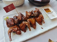 非遗红烧乳鸽-侨美食家·粤菜(体育西路店)