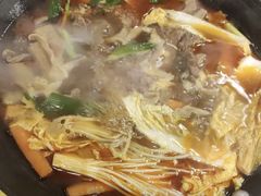 -霄汉牛三鲜湖北砂锅菜(万松园2店)