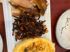 -聚首堂·特色小吃·肘子(什刹海德胜门店)