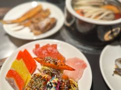 -钱小奴海鲜自助黑金店(杭州滨江龙湖店)