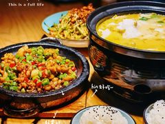 -九锅一堂酸菜鱼(学府凯德店)