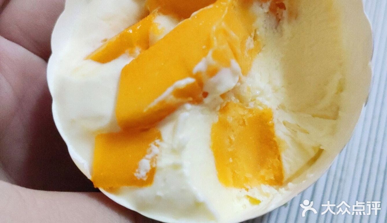 手工芒果酸奶冰淇淋