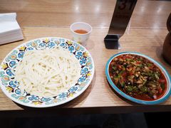 -歹歹的加个面过油肉拌面