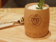 -ZING COFFEE 镜咖啡