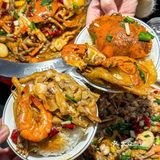 这么多年味道一直没变~点了牛蛙鸡爪和肉蟹煲 很入味