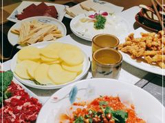 -贵府酸汤牛肉火锅·贵州老字号(飞山街店)