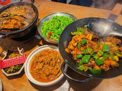 -聚鑫朋酸菜肥肠(九龙仓店)