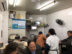 -黄阿姨锅贴大王(万航渡路店)