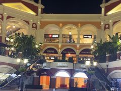 -佛罗伦萨小镇广佛名品奥特莱斯(疏港路店)