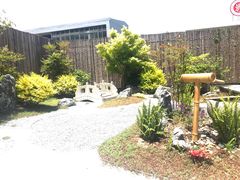 -华致酒行(沈砖公路店)