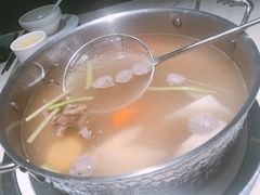 -左庭右院鲜牛肉火锅(浦江欢乐颂店)