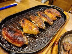 料理烤焦香翅中-老东镇啤酒屋海鲜加工·蒸汽海鲜·海鲜烧烤(台东店)