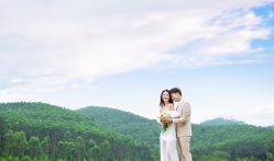 -现代经典婚纱摄影