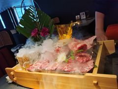 -铭牛烧肉·和牛海鲜自助(高新月牙湖店)