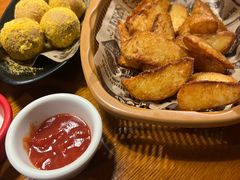 -BHC炸鸡(明洞总店)