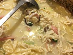 -靠山屯东北农家菜(八龙桥雅苑店)