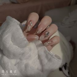 -莉娜美睫·穿戴甲