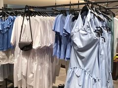 -URBAN REVIVO(高德置地广场·春广场店)
