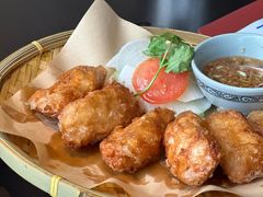 -大头虾越式风味餐厅(光明广场店)