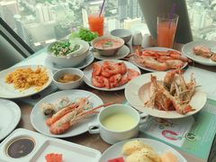 -彩虹云霄酒店76&78层国际自助餐