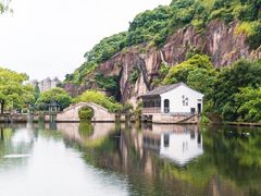 -绍兴东湖风景区