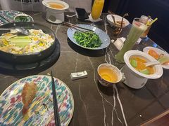 -海派悦庭·海胆烧麦·新融合菜(凯德广场店)