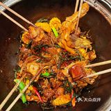 一秒回到东北那旮瘩！铁锅炖也太太太香了吧！