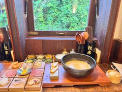 -银米·云南传统过桥米线(双廊黑金冠店)