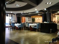 -琬苑鸽庄·川粤融合菜(解放碑总店)
