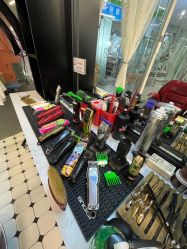 -老男孩男士理容馆·理发·烫染·修面