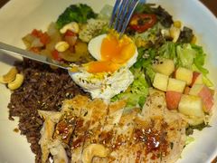 -POKEE VIA&Brunch·维娅(重庆来福士店)