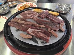 -哈哈碳都·牛肋条无限自助烤肉(宝龙店)