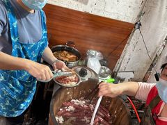 -梁阿婆廿年老牌扣肉糯米饭
