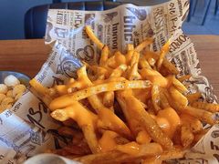 -BHC炸鸡(明洞总店)