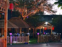 -三亚火车头万人海鲜广场