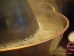 看着这锅就觉得很温暖很喜庆！嗞嗞嗞~-阿五涮羊肉火锅(安国路一店)