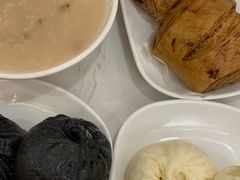 -李与白包子铺(桐梓林店)