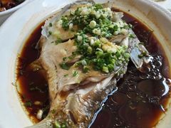 清蒸鳊鱼-江南村酒家