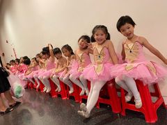 -百韵艺术少儿舞蹈培训学校(八方龙泊湾校区)