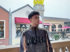 -王府井奥莱临潼小镇(临潼店)