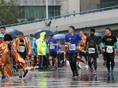 -上海游泳馆(地铁站)