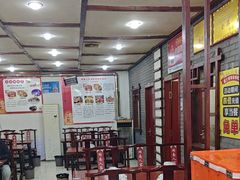 -湖南人家湘菜馆(镇江路店)