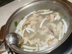 -喃喃椰·糟粕醋·椰子鸡火锅(七堡花园店)